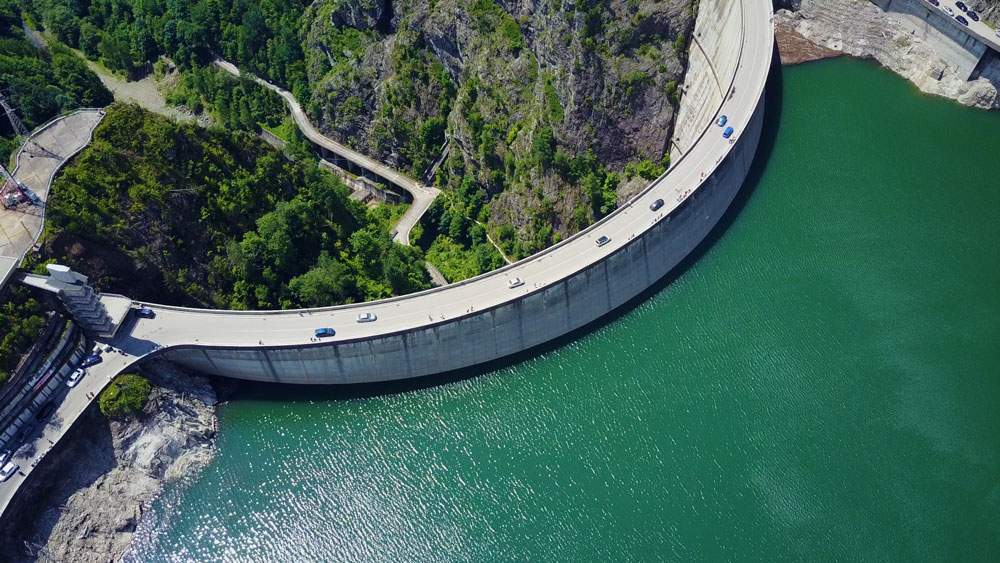 Dam Vidraru Romania